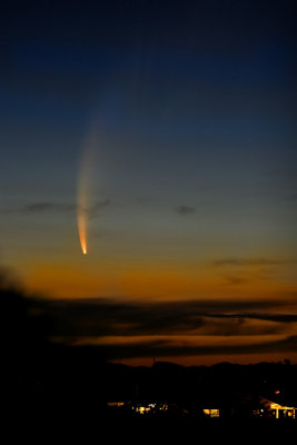 Comet Mc Naught 18 Jan 2007 from Bayview.jpg