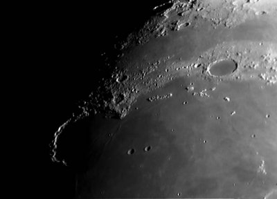 Luna, 2005 04 19 10 31 hrs UT Sinus Iridum 180 1600 ToUcam red pass no annotation.jpg