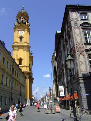 Pedestrian Shopping Area in Munich