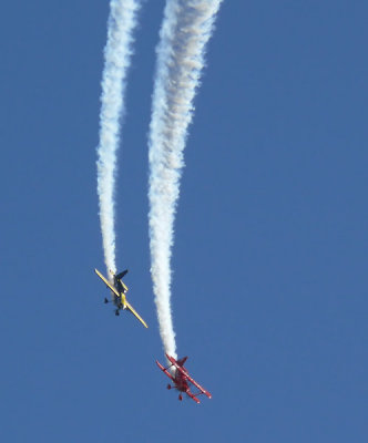 Aerobatic pair