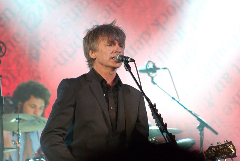 Matt Sherrod and Neil Finn