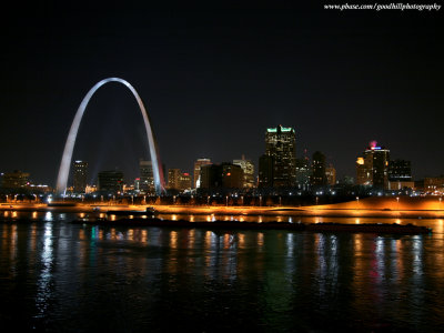 1024 x 768 St Louis Arch