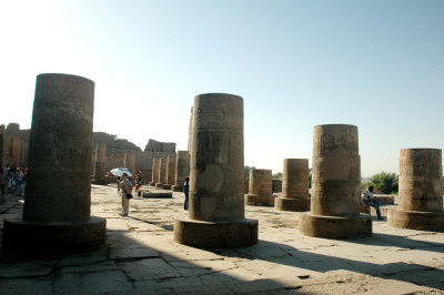 forecourt, with altar in the middle