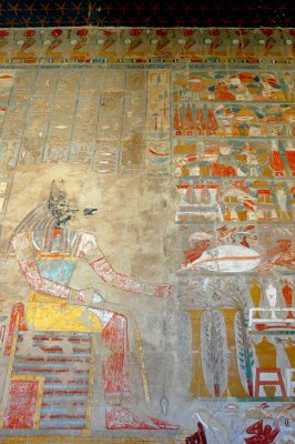 胡狼神 Anubis 是木乃伊和陵墓的保護神,經常以胡狼頭人身甚至整頭胡狼出現在陵墓壁畫和陪葬品上。