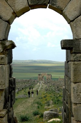 the Decumanus, linking Tangier Gate and the Triumphal Arch