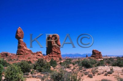 balanced rock 001(6-02).jpg