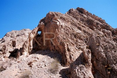 entering valley of fire 002(7-02).jpg