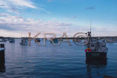 fish pier 012(7-00).jpg