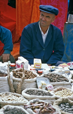 Medicine market Kashgar (W-China)