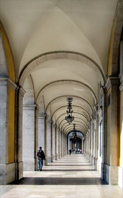 The Arches of the Commercial Square