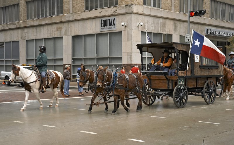 Rodeo downtown parade 02