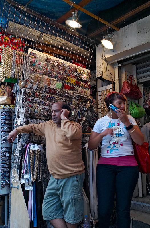 Canal Street shopping 01