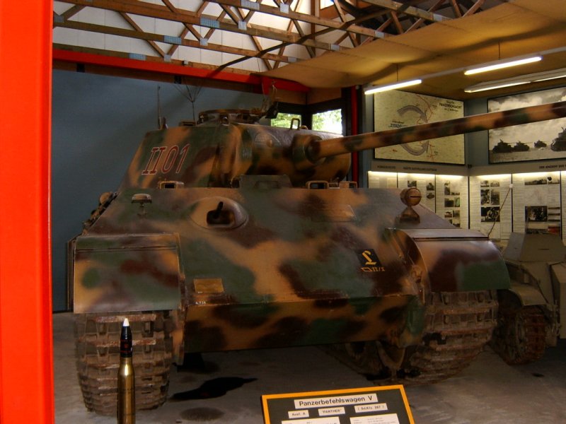 Panzer V (Panther) - Command Tank