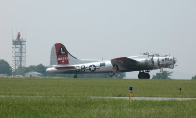 B-17 landing