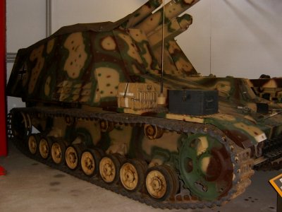 15cm Panzer-Haubitze auf Geschtzwagen IV Hummel Sd.KFz.165