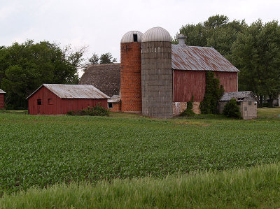 Double Silo Barn.jpg