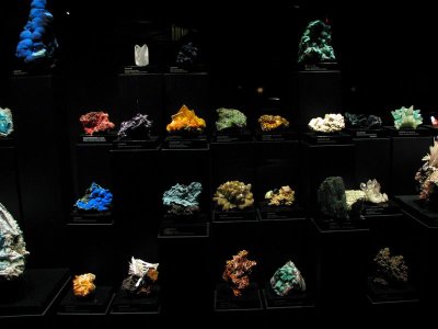 Azirona Mineral Speciman Exhibit