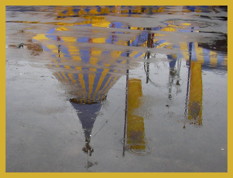 Le Cirque du Soleil...sous la pluie.