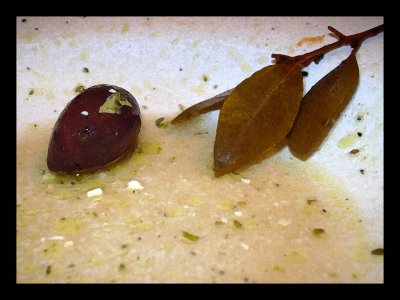 Memory of an olive and three bay leaves...