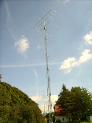 Rebuild of antennas after storm Kyrill
