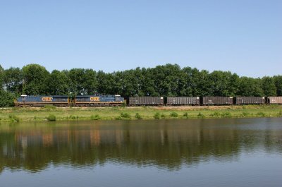 NB loaded coal train. Lots of nice YN3 paint today!