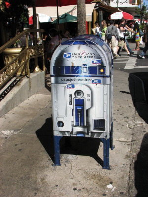 R2-D2 Mailbox