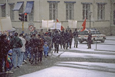 Kosovo Albanian March Halden - under escort