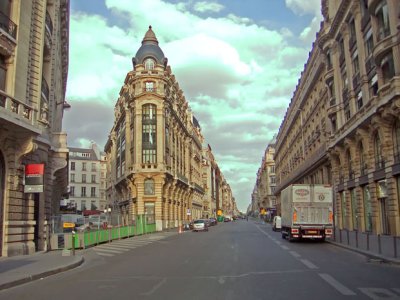 Walk from 30-32 Boulevard Poissonniere  to 62 Rue Mazarine. 19:38: Holiday??