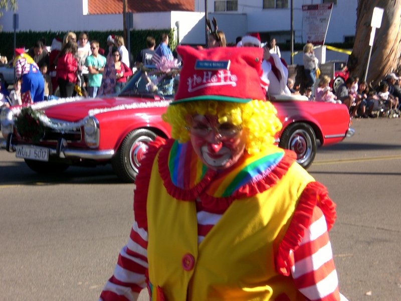 Eek! Scary clown crowd control