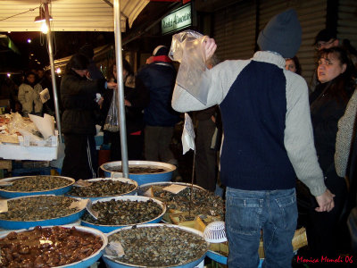 Porta Nolana - night market