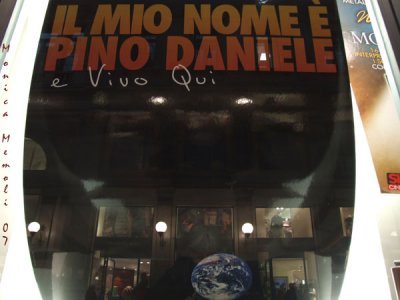 Roma - Feltrinelli bookstore window