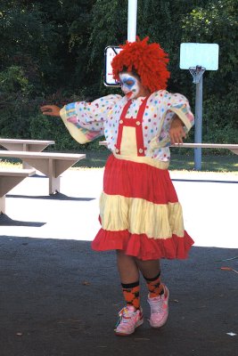Clown Dancing