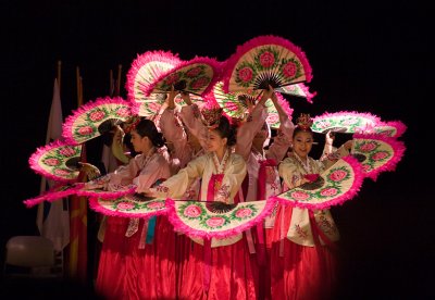 _MG_8368 Fan Dance