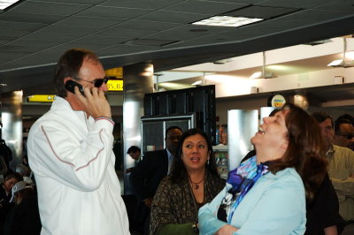 Brian Billick talking to Mike on cell phone