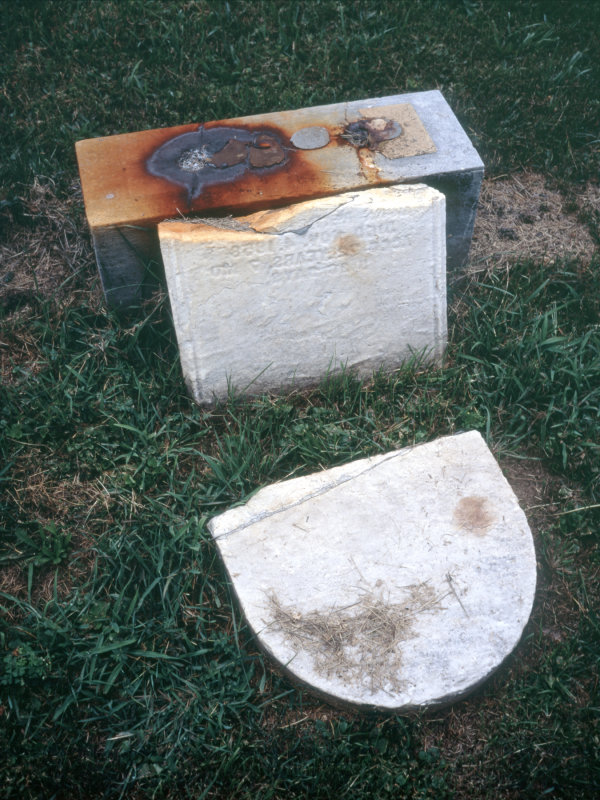 2007-08-06 Allentown--Fuji645-Velvia100--09.jpg