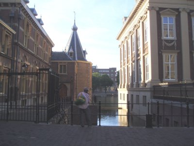 canal at mauritshuis