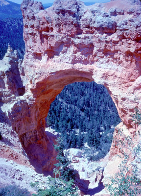 arch at bryce canyon