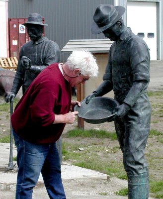 Pa and the Miners 4.JPG