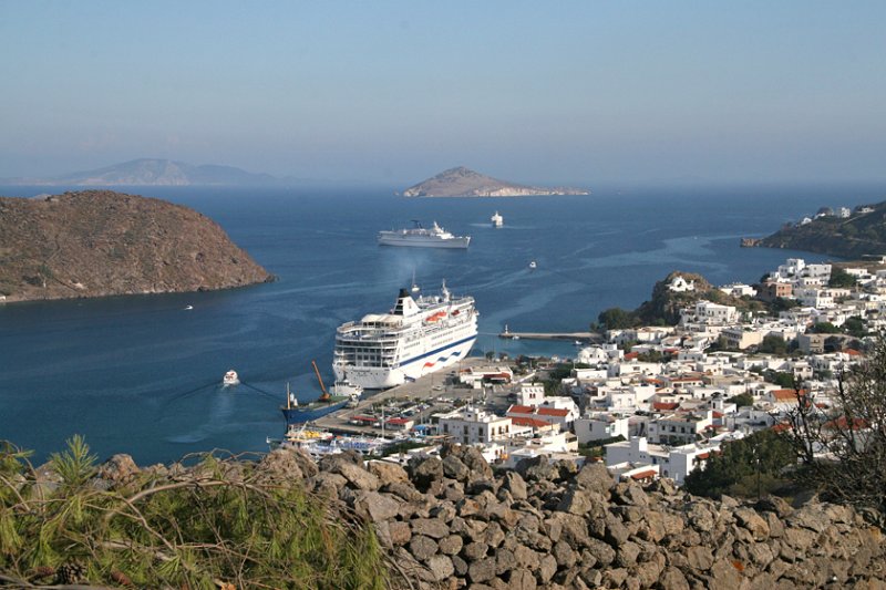 traffic at sea