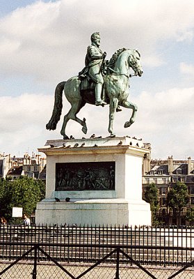 Statue