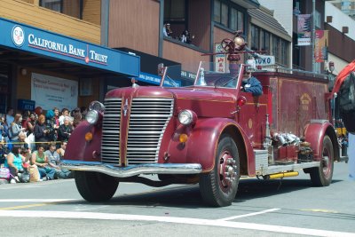 SDIM1684 old fire truck.jpg