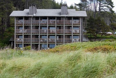 Sanpiper Beach Resort