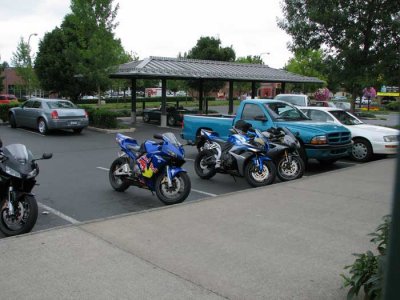 dw-lunch-bikes2.jpg