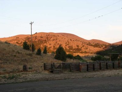 sun-on-hills-sat-morn.jpg