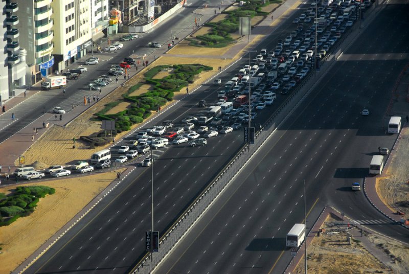 Dubai police diverting traffic off Sheikh Zayed Road