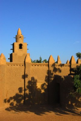 Mosque in Bor, a village between Konna and Douentza (possibly Bor)