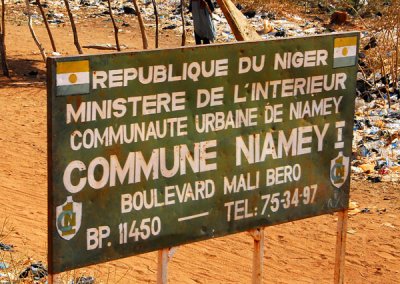 Approaching Niger's capital, Niamey - Boulevard Mali Bero