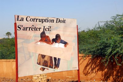La Corruption Doit S'ârreter Ici! - Corruption Must Stop Here!