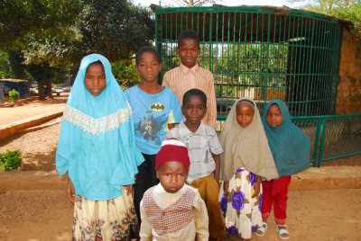 Kids from Niger visiting the National Museum in Niamey