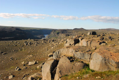 Canyoon rim at Dettifoss